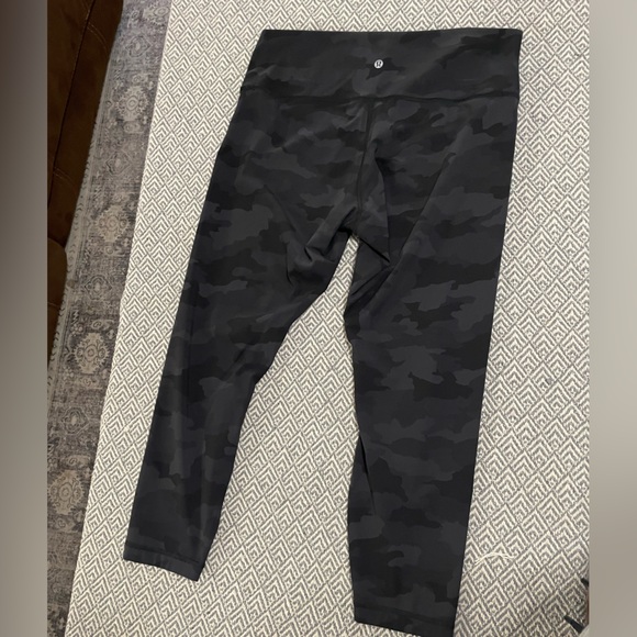 Lululemon Wunder Under leggings - Picture 1 of 2